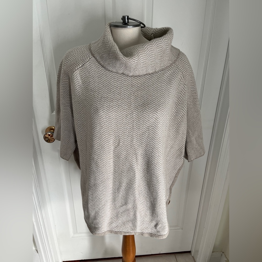 Loft Outlet petite M/L Beige Poncho Sweater turtleneck. Pit to pit 29 inches.